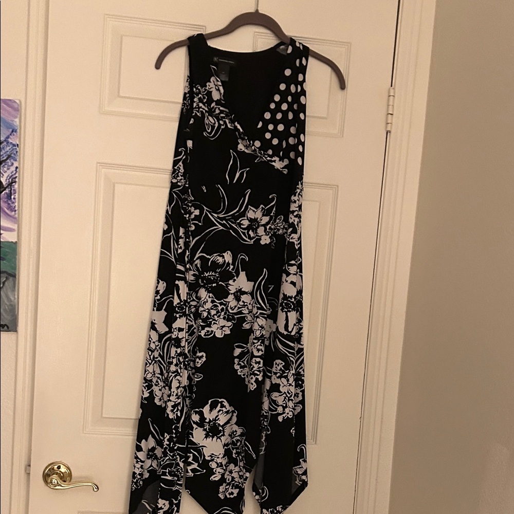 Sleeveless dress